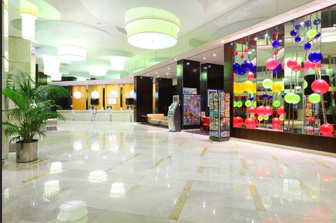 The Towers Of Chevron Renaissance - Holidays Gold Coast - Schoolies Week Accommodation 15