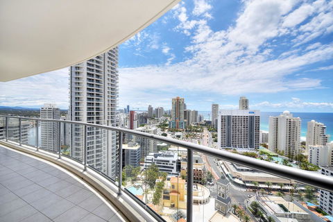 The Towers Of Chevron Renaissance - Holidays Gold Coast - Schoolies Week Accommodation 22