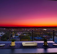 Sunset Retreat Mooloolaba - Schoolies Week Accommodation