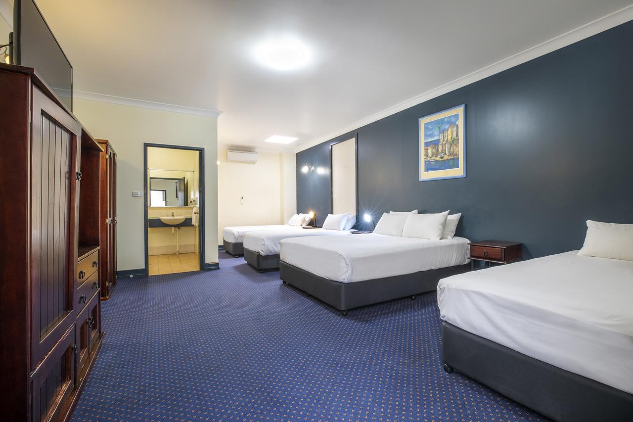  Schoolies Week Accommodation