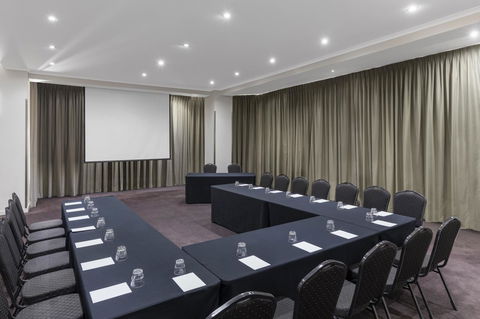 Vibe Hotel Gold Coast - Schoolies Week Accommodation 36
