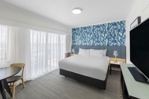 Vibe Hotel Gold Coast - Schoolies Week Accommodation 8