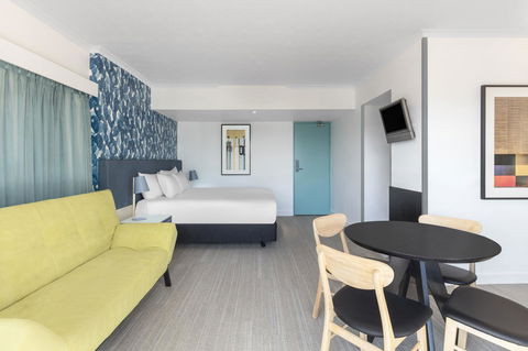 Vibe Hotel Gold Coast - Schoolies Week Accommodation 35