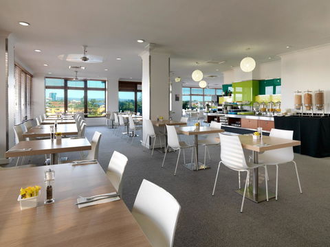 Vibe Hotel Gold Coast - Schoolies Week Accommodation 34