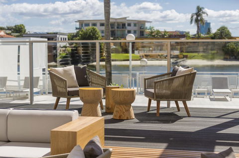 Vibe Hotel Gold Coast - Schoolies Week Accommodation 25