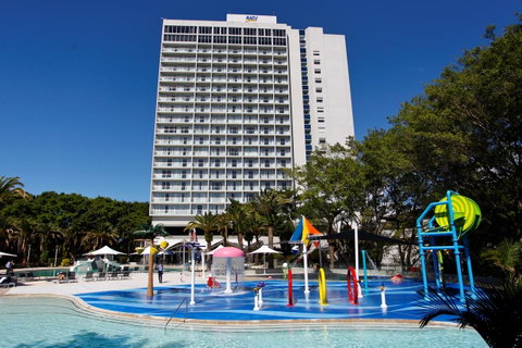 RACV Royal Pines Resort Gold Coast - Schoolies Week Accommodation 1