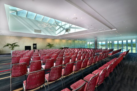 RACV Royal Pines Resort Gold Coast - Schoolies Week Accommodation 35