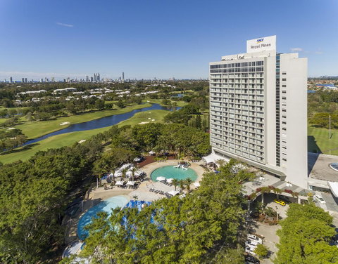 RACV Royal Pines Resort Gold Coast - Schoolies Week Accommodation 0