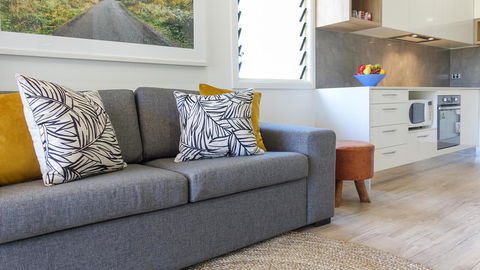Blue Summit Hideaway - Schoolies Week Accommodation 40