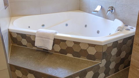 Blue Summit Hideaway - Schoolies Week Accommodation 37