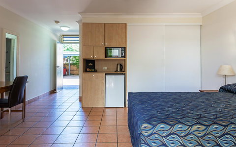 Anchor Motel Noosa - Schoolies Week Accommodation 27