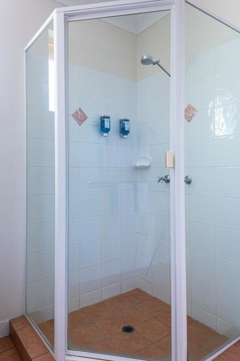 Anchor Motel Noosa - Schoolies Week Accommodation 34