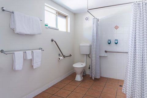 Anchor Motel Noosa - Schoolies Week Accommodation 28