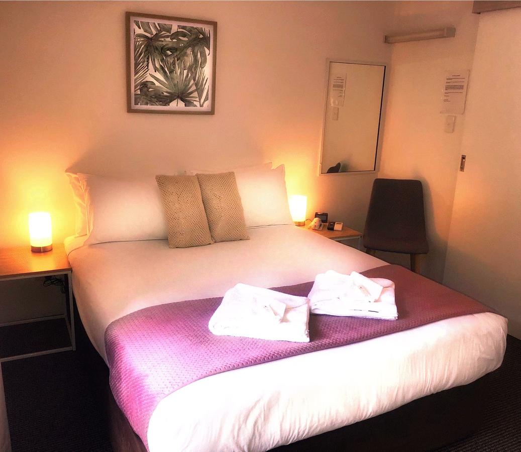 Wooloowin QLD Schoolies Week Accommodation