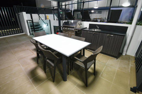 Pacific Sands Apartments Mackay - Schoolies Week Accommodation 26