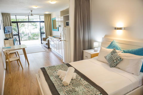 Amaroo At Trinity - Schoolies Week Accommodation 12