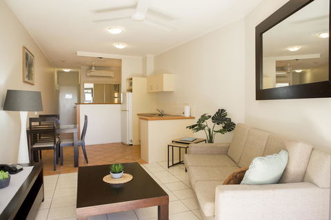 Amaroo At Trinity - Schoolies Week Accommodation 26
