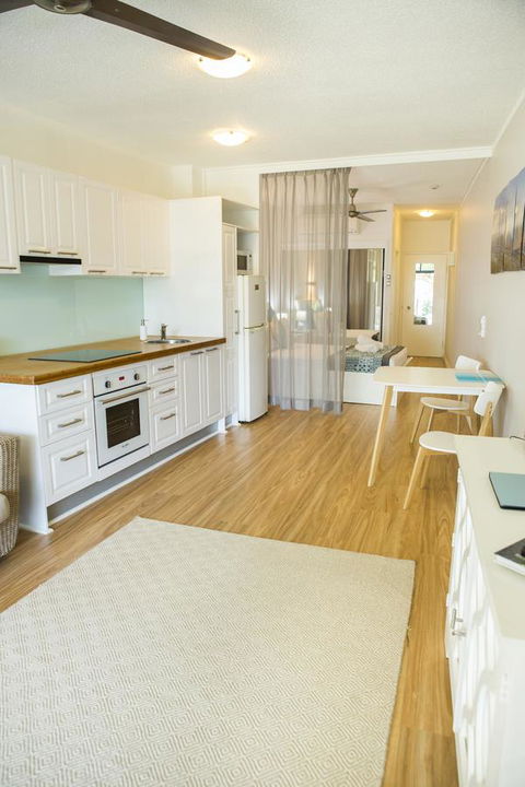 Amaroo At Trinity - Schoolies Week Accommodation 11