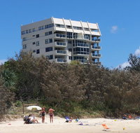84 The Spit Holiday Apartments - Schoolies Week Accommodation