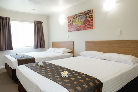 Cairns Colonial Club Resort - Schoolies Week Accommodation 32