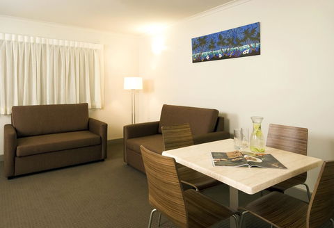 Cairns Colonial Club Resort - Schoolies Week Accommodation 29