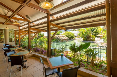 Cairns Colonial Club Resort - Schoolies Week Accommodation 20