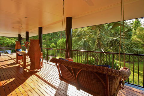 Misty Mountains Rainforest Retreat - Schoolies Week Accommodation 34