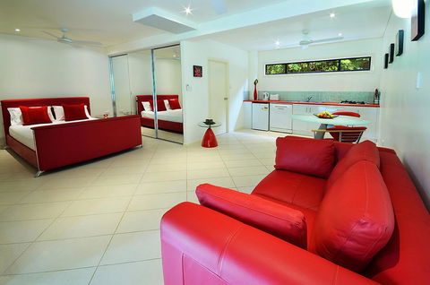 Misty Mountains Rainforest Retreat - Schoolies Week Accommodation 22