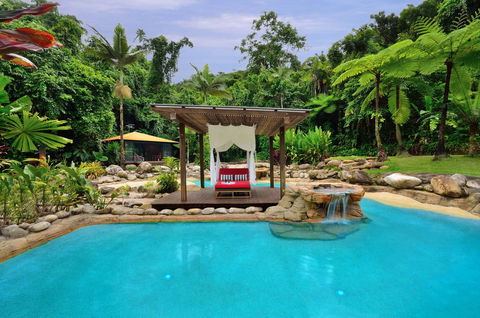 Misty Mountains Rainforest Retreat - Schoolies Week Accommodation 13