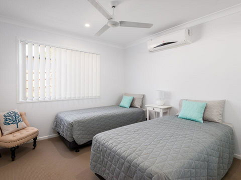 Briz Stays - Whites Road - Schoolies Week Accommodation 6
