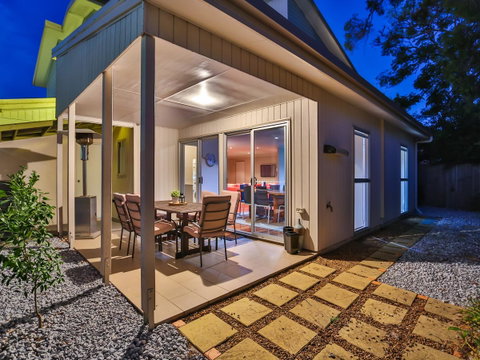 Hamilton Executive - Schoolies Week Accommodation 5