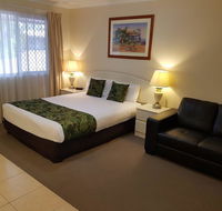 The Palms Motel - Schoolies Week Accommodation