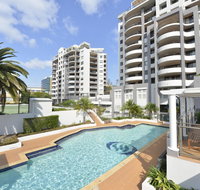 The Oasis Apartments - Schoolies Week Accommodation