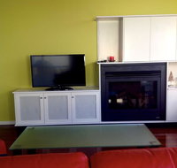 Waterloo Cottage - Schoolies Week Accommodation