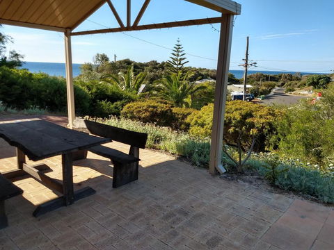 Wave Walk - Schoolies Week Accommodation 1