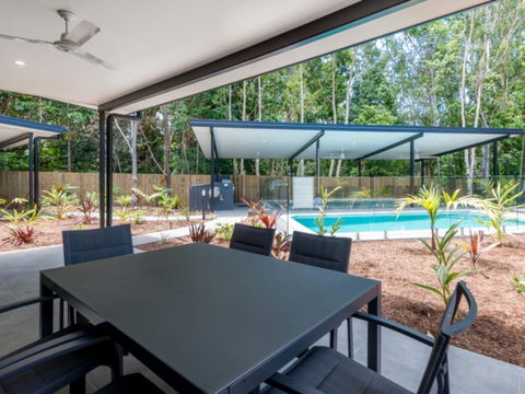 Waves - Tropicana - Clifton Bea - Schoolies Week Accommodation 1