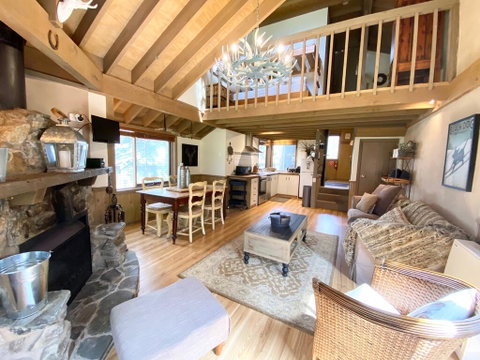 Westons - Schoolies Week Accommodation 0