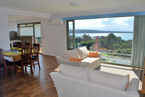 Whalevue - Unit 2 - Schoolies Week Accommodation 0