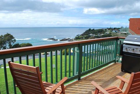 Whalevue - Unit 2 - Schoolies Week Accommodation 1