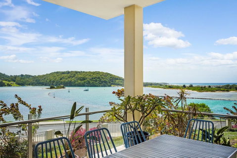 Wharf Apartment Unit 5 - Schoolies Week Accommodation 1