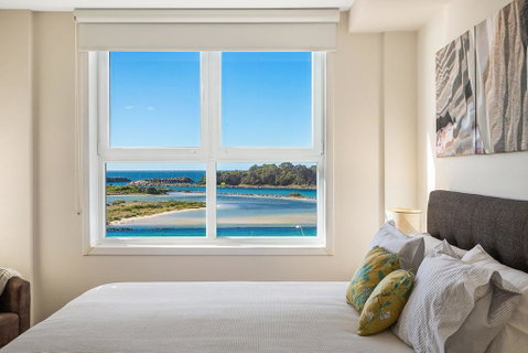 Wharf Apartment Unit 7 - Schoolies Week Accommodation 0