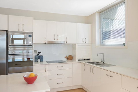 Wharf Apartment Unit 7 - Schoolies Week Accommodation 3