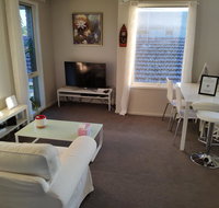Whole storey 2 BedroomsKitchenLiving room in Glen Waverley - Schoolies Week Accommodation
