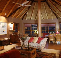 Wildwood Guesthouse - Schoolies Week Accommodation