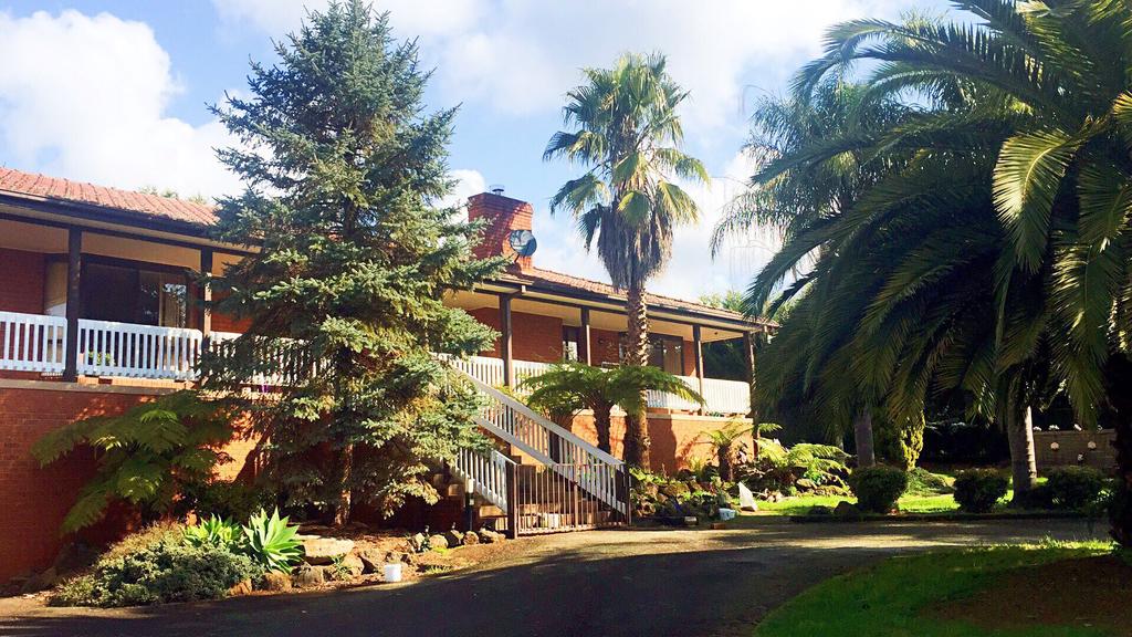 Wandin East VIC Schoolies Week Accommodation