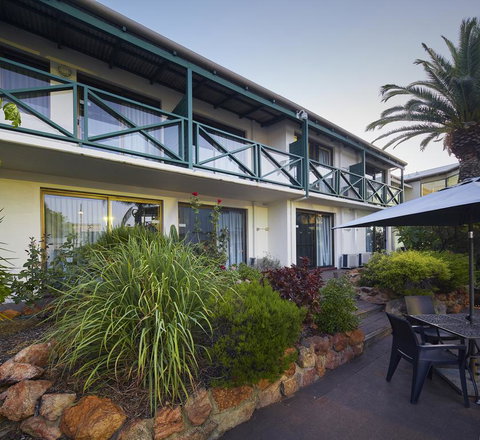 Windsor Lodge - Schoolies Week Accommodation 3