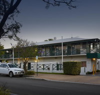 Windsor Lodge - Schoolies Week Accommodation