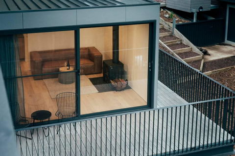 WYE UP - Through The Treetops. Out To The Sea. - Schoolies Week Accommodation 1