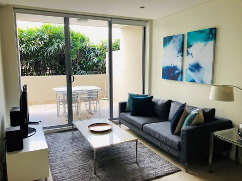 Wyndel Apartments St Leonards - Encore - Schoolies Week Accommodation 0