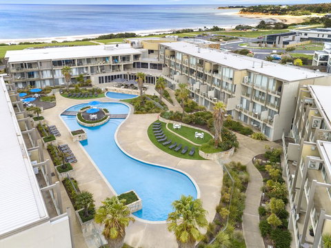 Wyndham Resort Torquay - Schoolies Week Accommodation 0